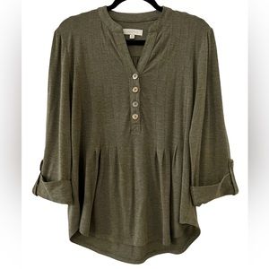 New Directions Olive Green 3/4 Sleeve Knit Henley V-Neck Top w/ Buttons